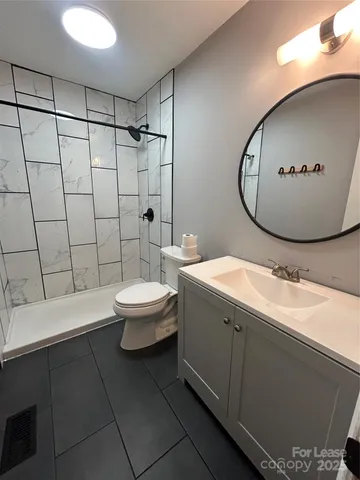 $1,725 | 1422 Delane Avenue, Unit 9, Charlotte, NC 28211