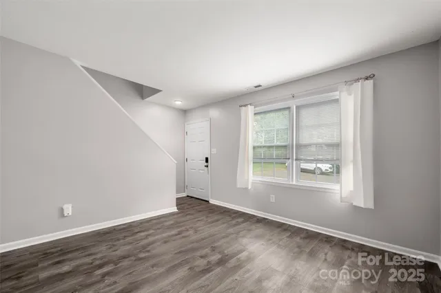 $1,725 | 1422 Delane Avenue, Unit 9, Charlotte, NC 28211