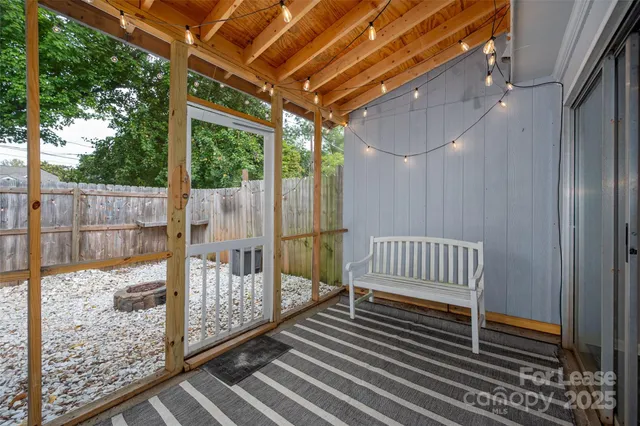 $1,725 | 1422 Delane Avenue, Unit 9, Charlotte, NC 28211