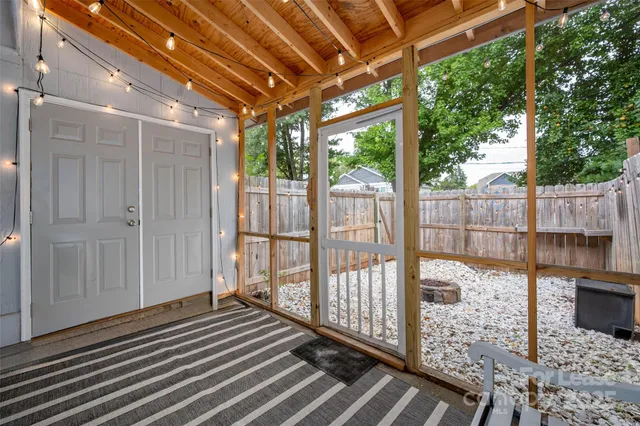 $1,725 | 1422 Delane Avenue, Unit 9, Charlotte, NC 28211