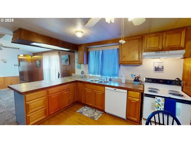 $97,000 | 98042 West Benham Lane, Unit 2, Brookings, OR 97415
