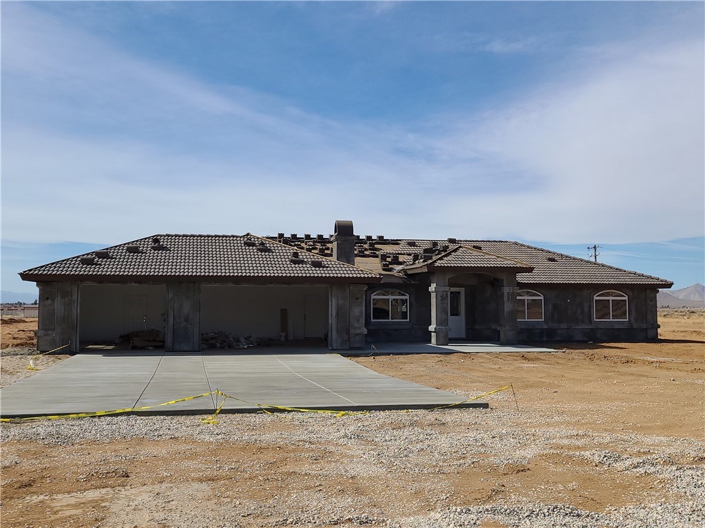 14800 Shirwaun Road Apple Valley, CA 92307 - Photo 1 of 1