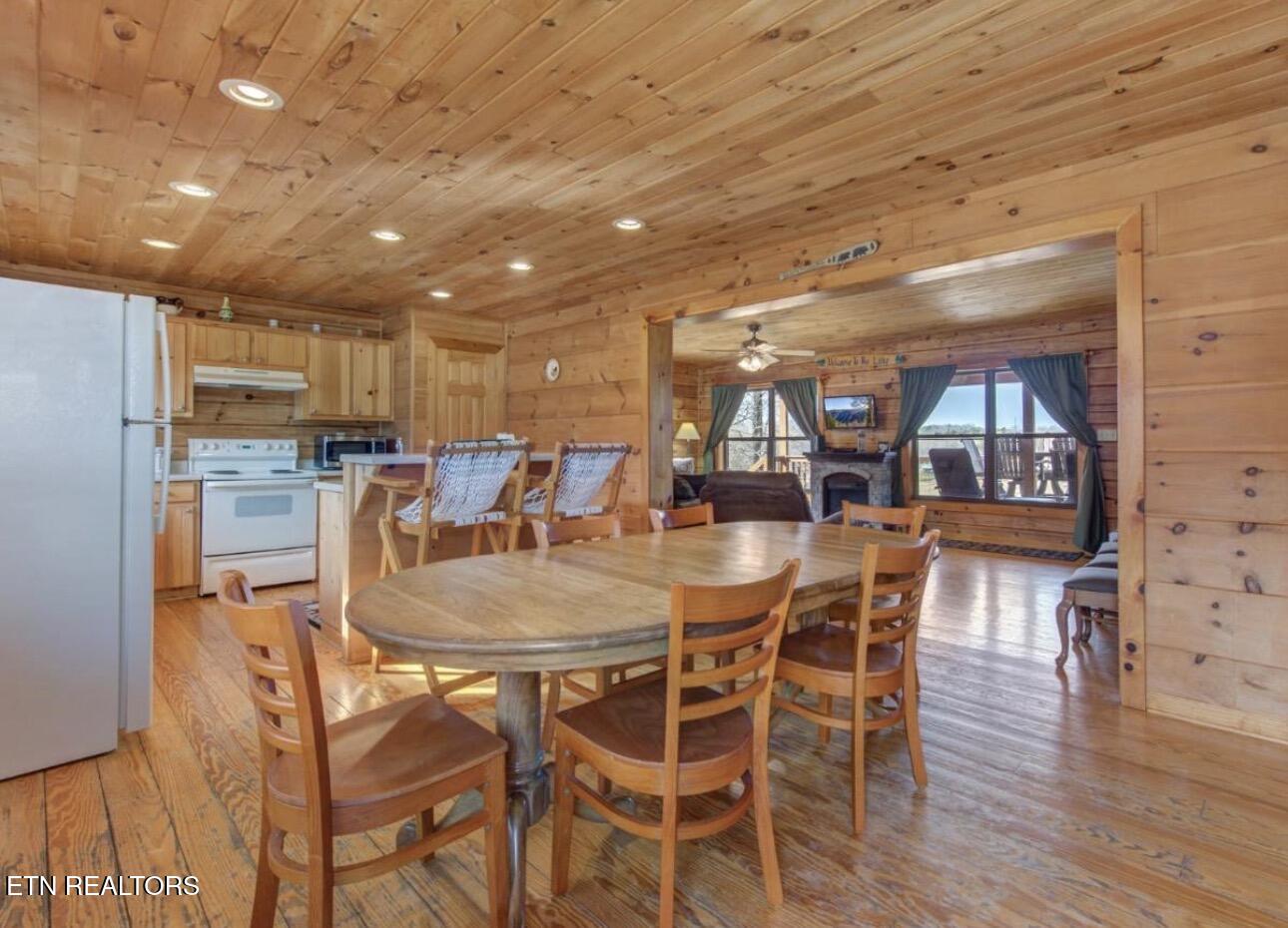 2145 Stillhouse Road Dandridge, TN 37725 - Photo 25 of 36 Dining Area