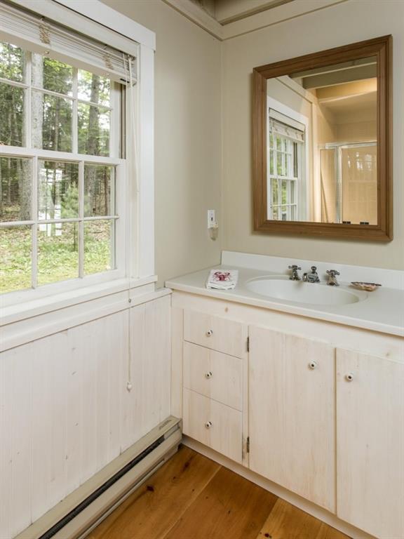16 Bear End Road Boothbay Harbor, ME 04575 - Photo 28 of 34 First floor bath with bead board,...