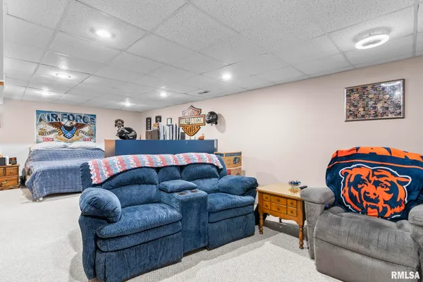 $445,000 | 2804 Hastings Road, Chatham, IL 62629