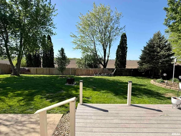 $445,000 | 2804 Hastings Road, Chatham, IL 62629