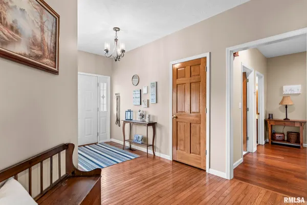 $445,000 | 2804 Hastings Road, Chatham, IL 62629