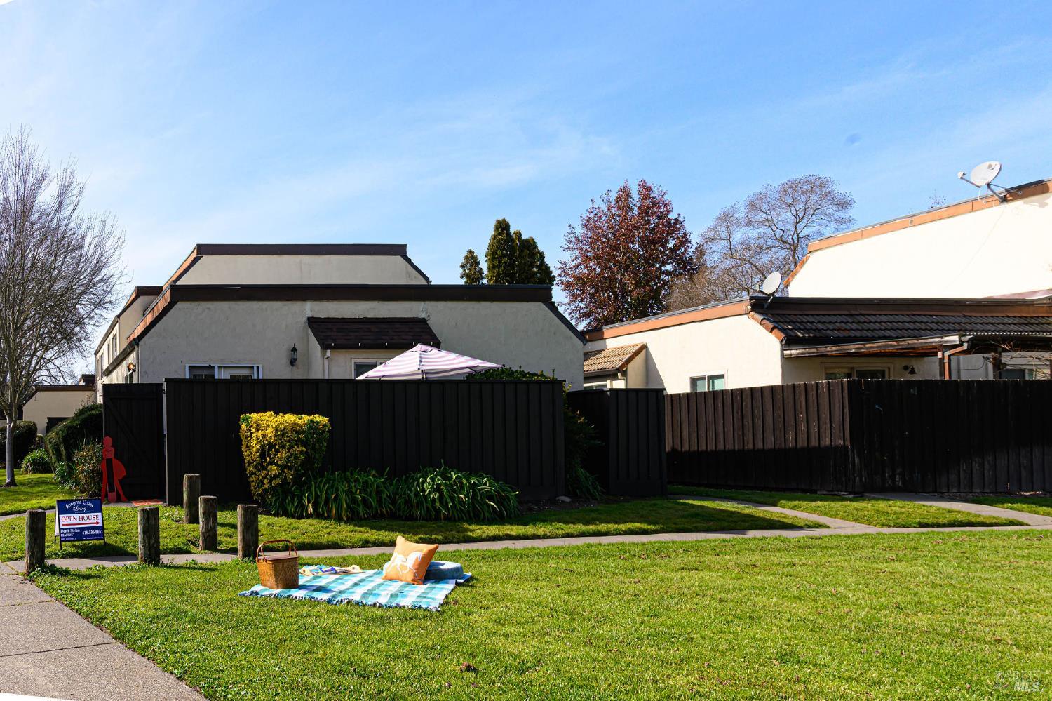 1816 Primavera Court Santa Rosa, CA 95409 - Photo 2 of 31