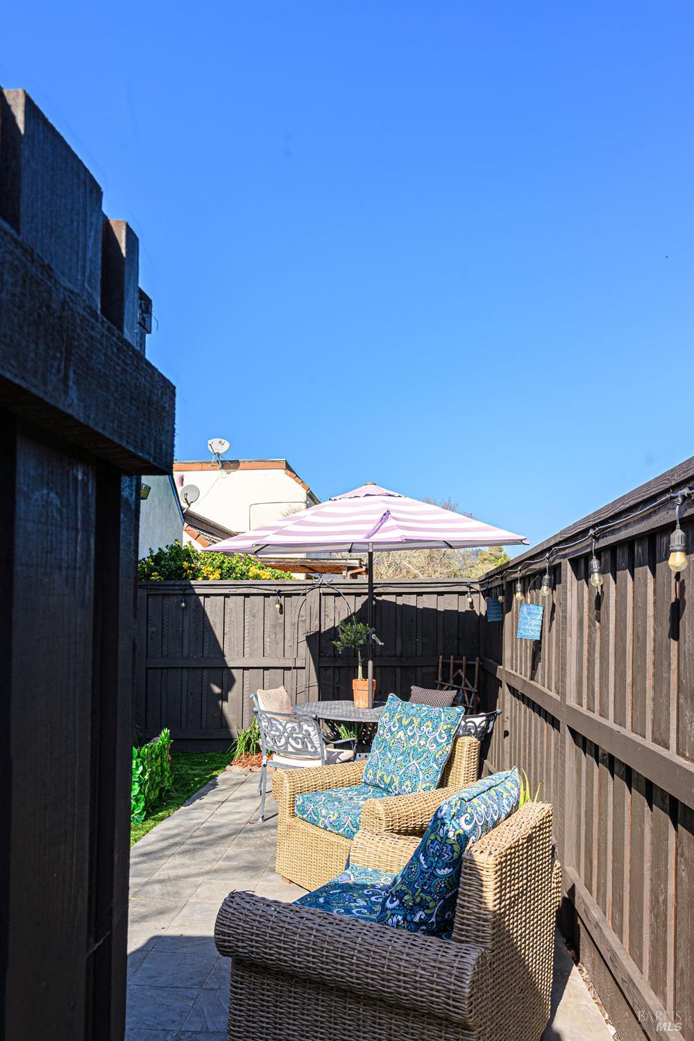 1816 Primavera Court Santa Rosa, CA 95409 - Photo 4 of 31