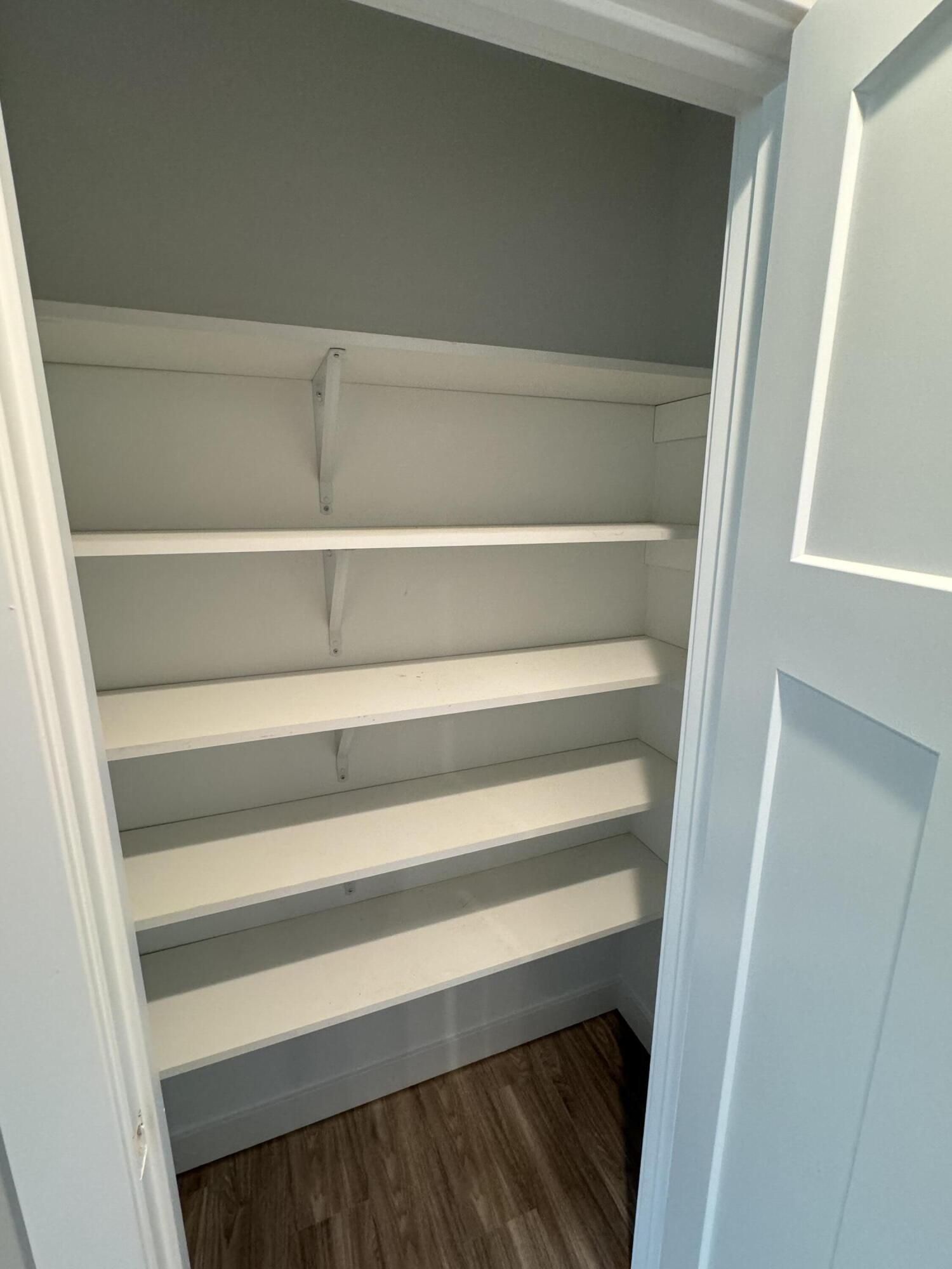 821 9th Street Southwest, Unit 9B De Motte, IN 46310 - Photo 7 of 17 1500x2000