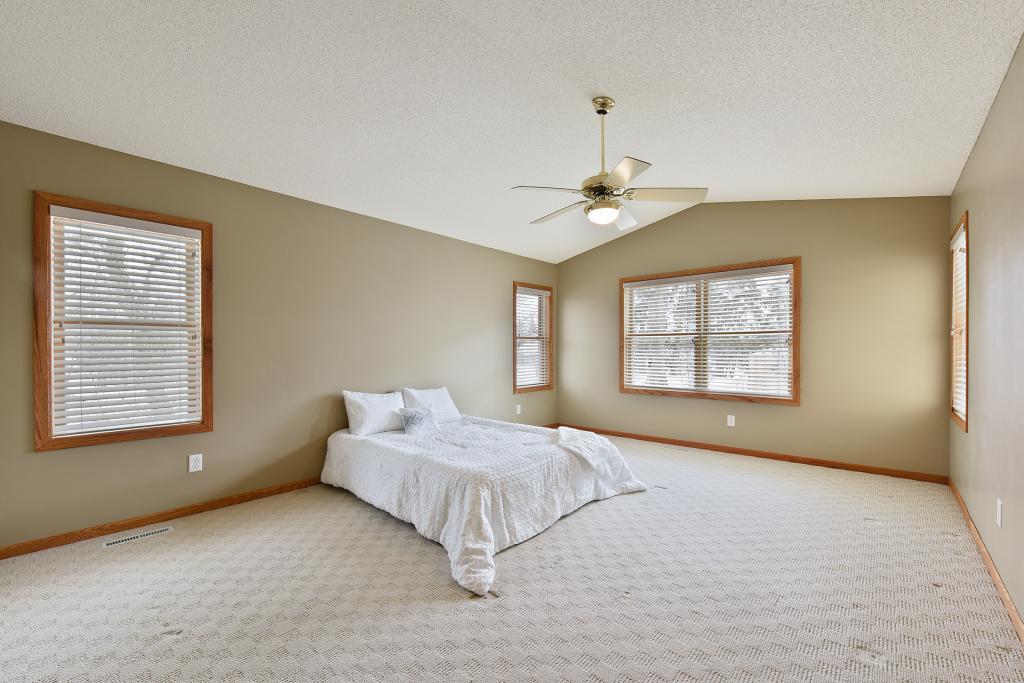 14527 Moonlight Hill Road Minnetonka, MN 55345 - Photo 19 of 39 Gallery Image 19