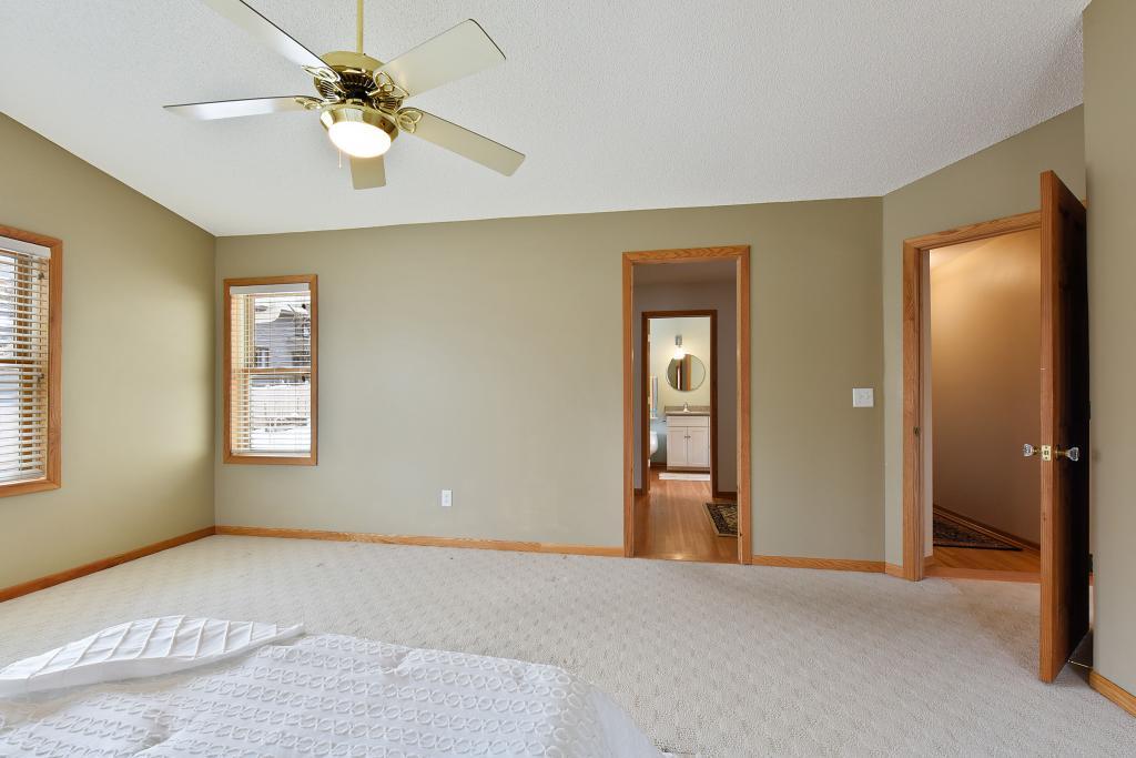 14527 Moonlight Hill Road Minnetonka, MN 55345 - Photo 20 of 39 Gallery Image 20