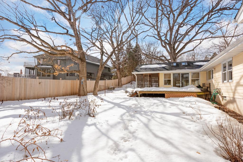 14527 Moonlight Hill Road Minnetonka, MN 55345 - Photo 39 of 39 Gallery Image 39