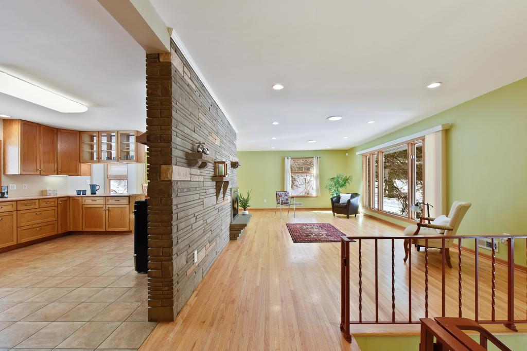 14527 Moonlight Hill Road Minnetonka, MN 55345 - Photo 6 of 39 Gallery Image 6