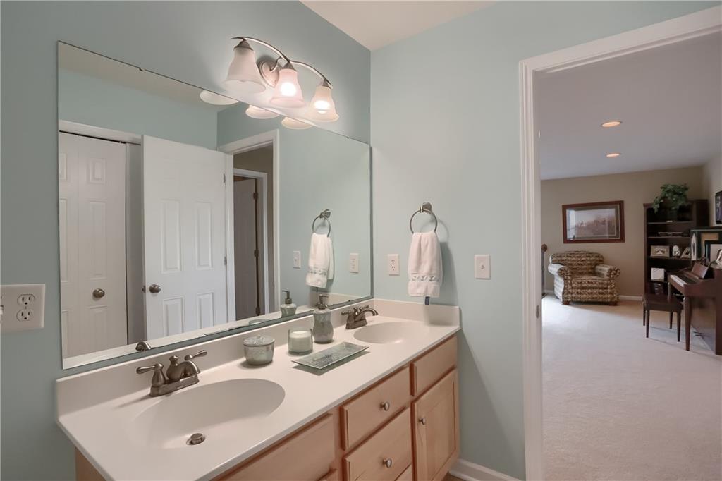 342 Dillo Road Clinton, PA 15026 - Photo 17 of 25