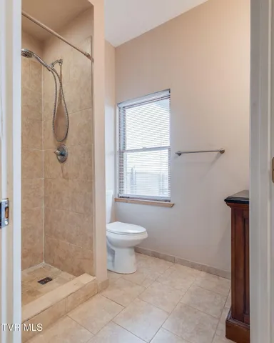 $594,000 | 4021 Lakota Place, Kingsport, TN 37664