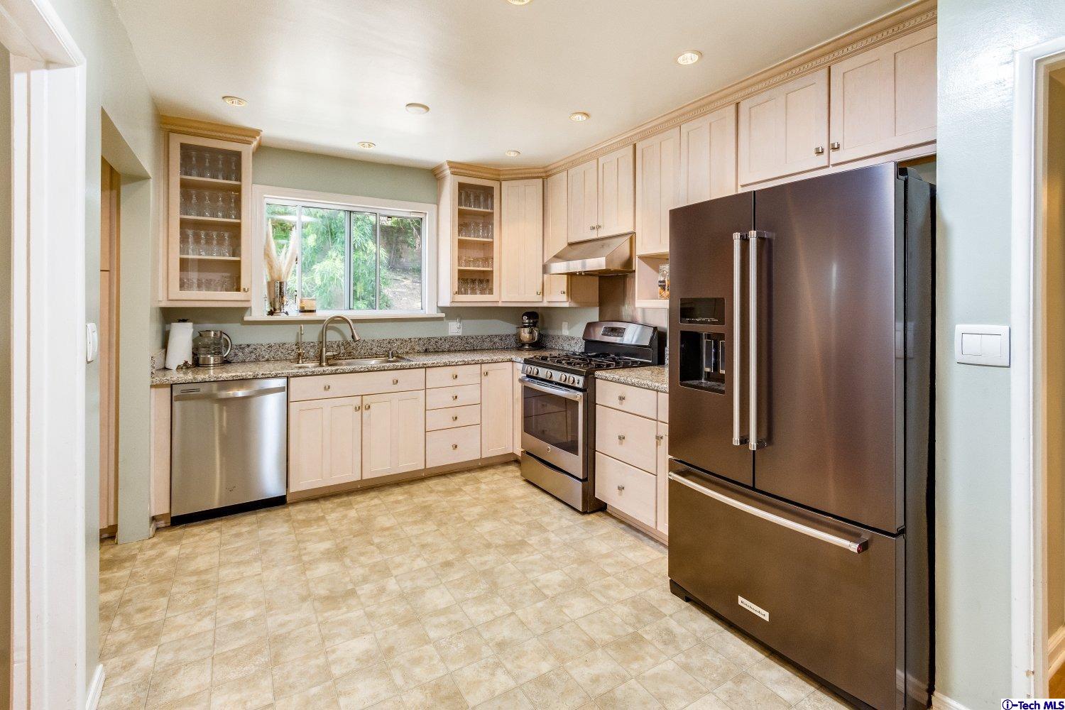 10803 Terecita Road Tujunga, CA 91042 - Photo 11 of 25 Gallery Image 11