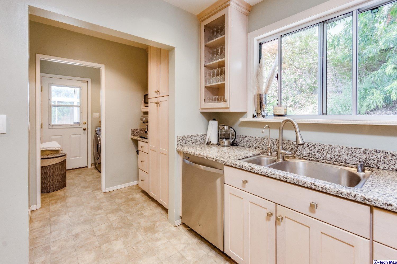 10803 Terecita Road Tujunga, CA 91042 - Photo 12 of 25 Gallery Image 12