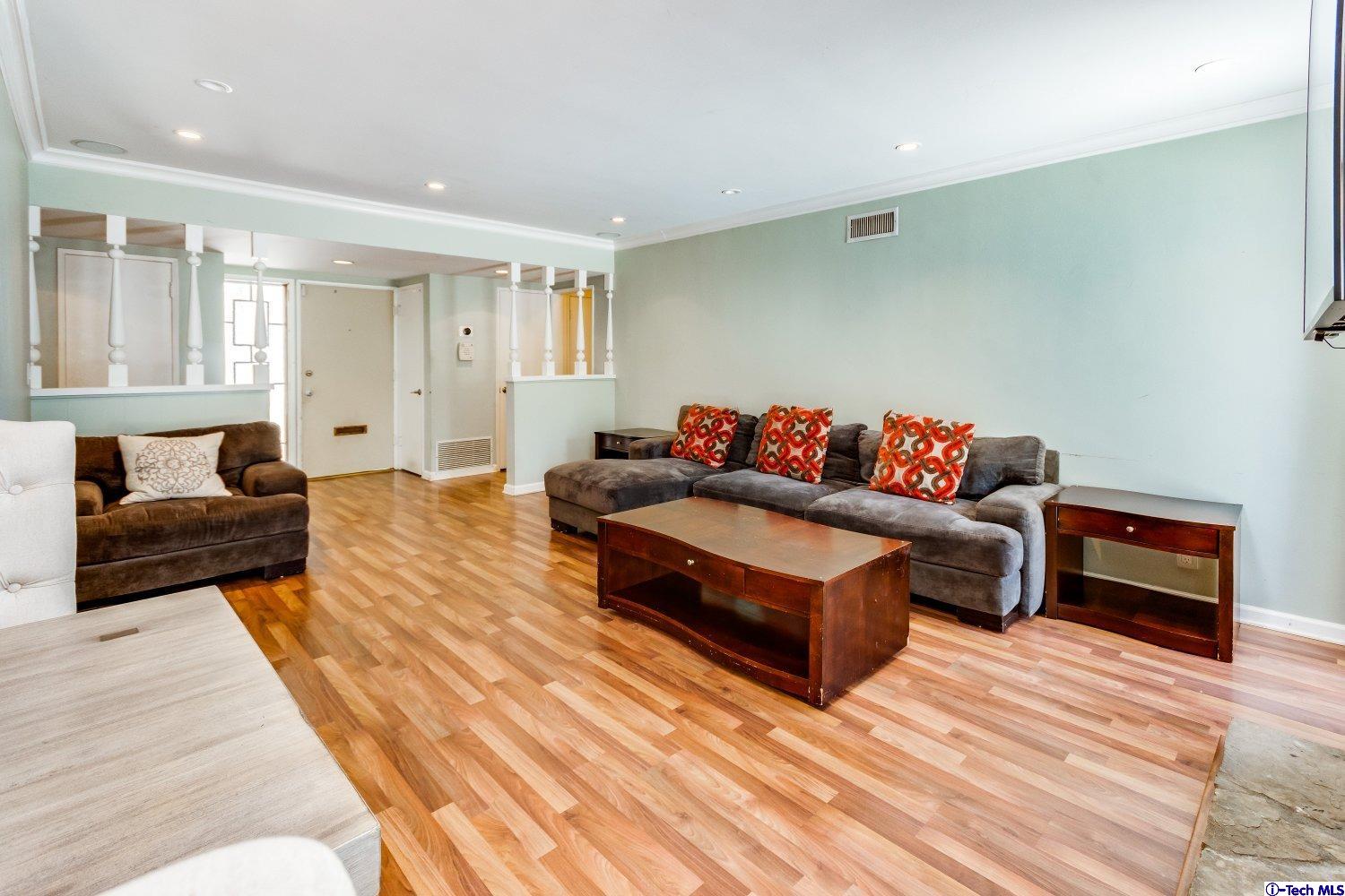 10803 Terecita Road Tujunga, CA 91042 - Photo 8 of 25 Gallery Image 8