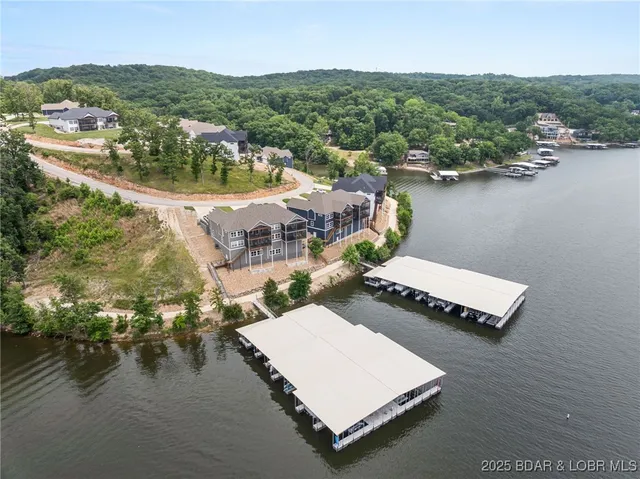 $599,900 | 76 Barolo Lane, Unit 21A, Camdenton, MO 65020