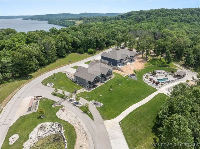 $599,900 | 76 Barolo Lane, Unit 21A, Camdenton, MO 65020