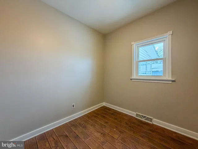 $200,000 | 322 Green Avenue, Carneys Point, NJ 08069