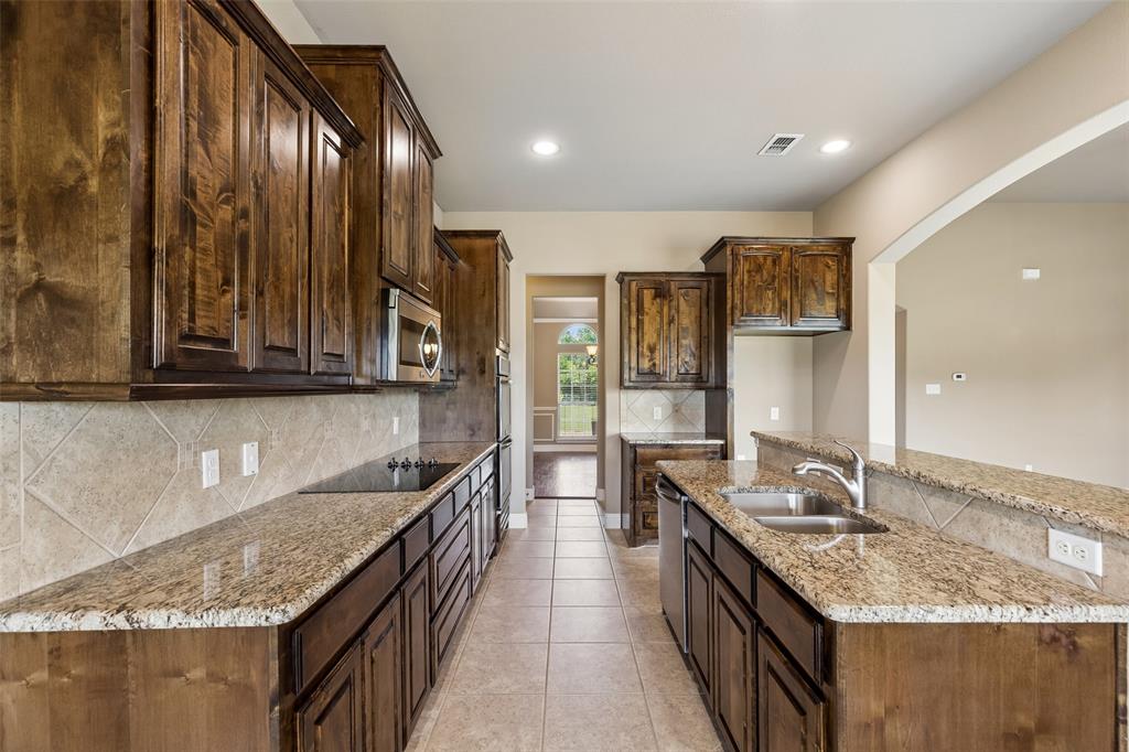 6001 Michael Road Sanger, TX 76266 - Photo 14 of 39