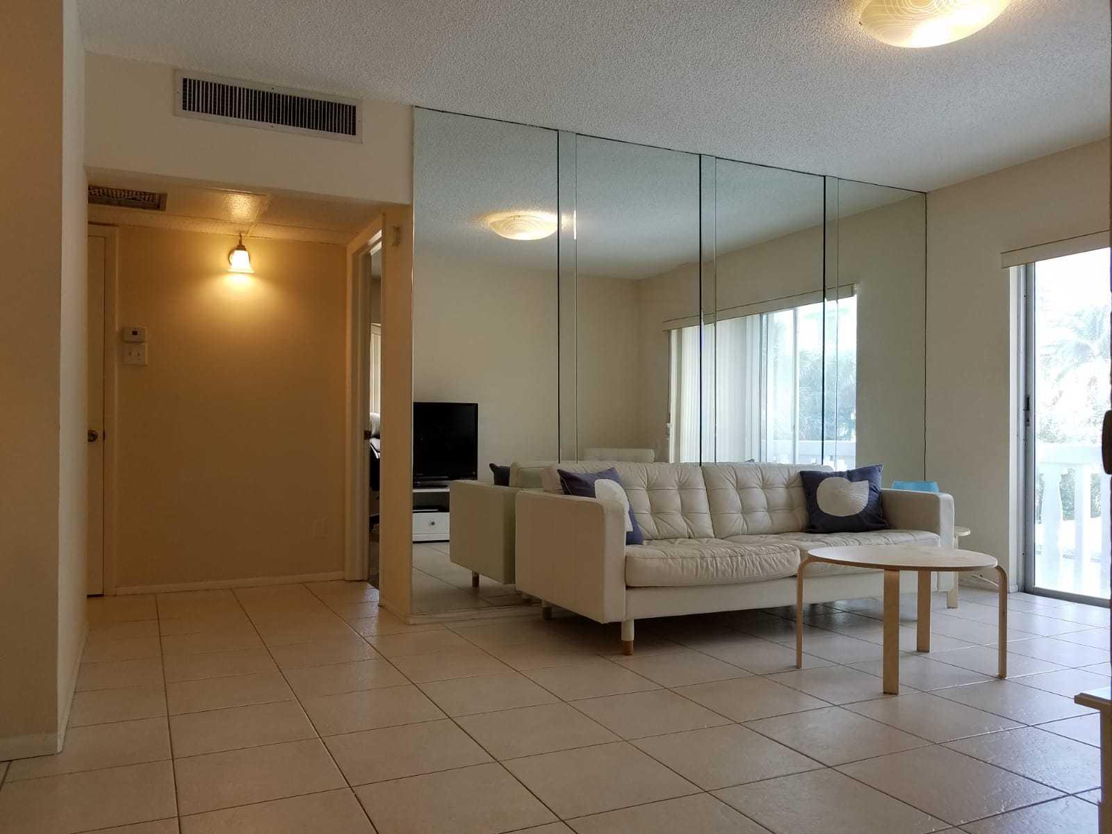 424 North Riverside Drive, Unit 206 Pompano Beach, FL 33062 - Photo 3 of 19 Living Room