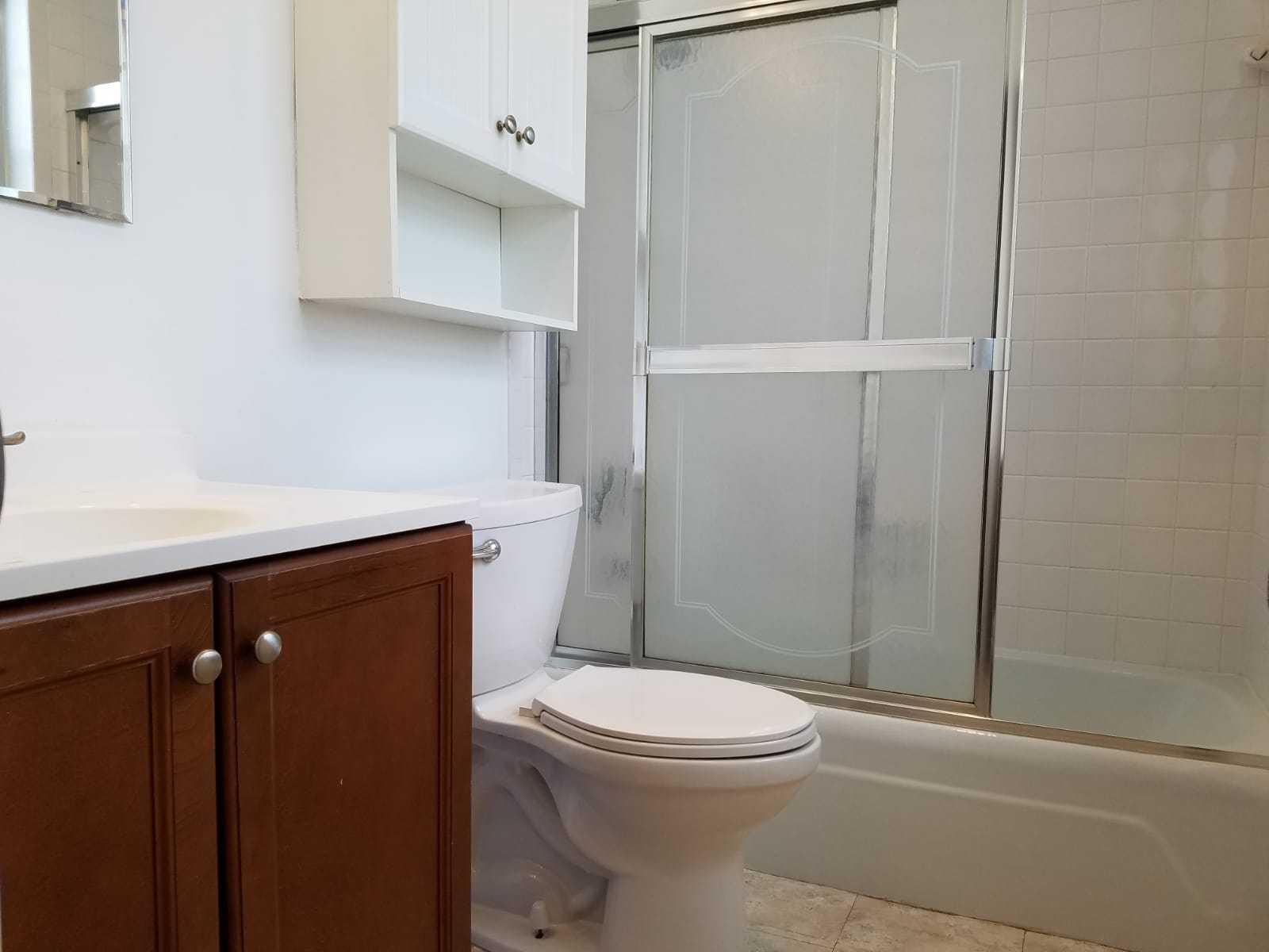 424 North Riverside Drive, Unit 206 Pompano Beach, FL 33062 - Photo 9 of 19 Bath