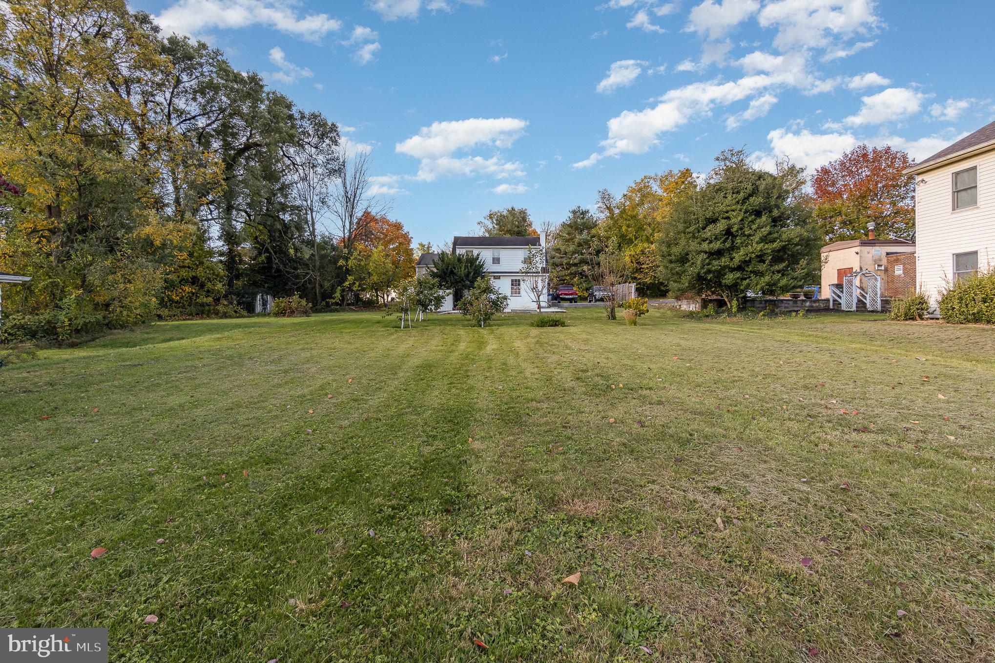 108 Locust Grove Road York, PA 17402 - Photo 1 of 28 Gallery Image 1