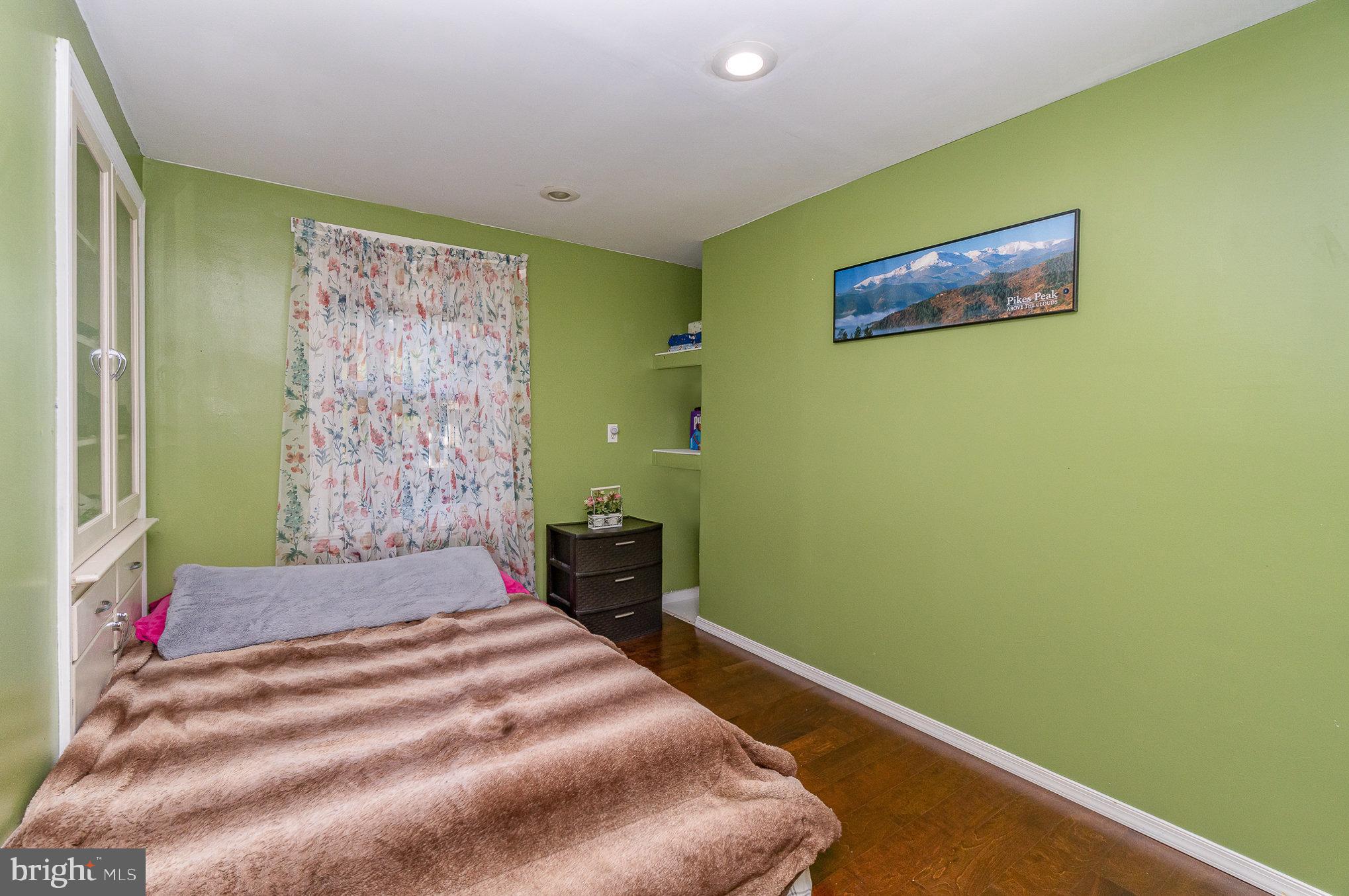 108 Locust Grove Road York, PA 17402 - Photo 16 of 28 Gallery Image 16