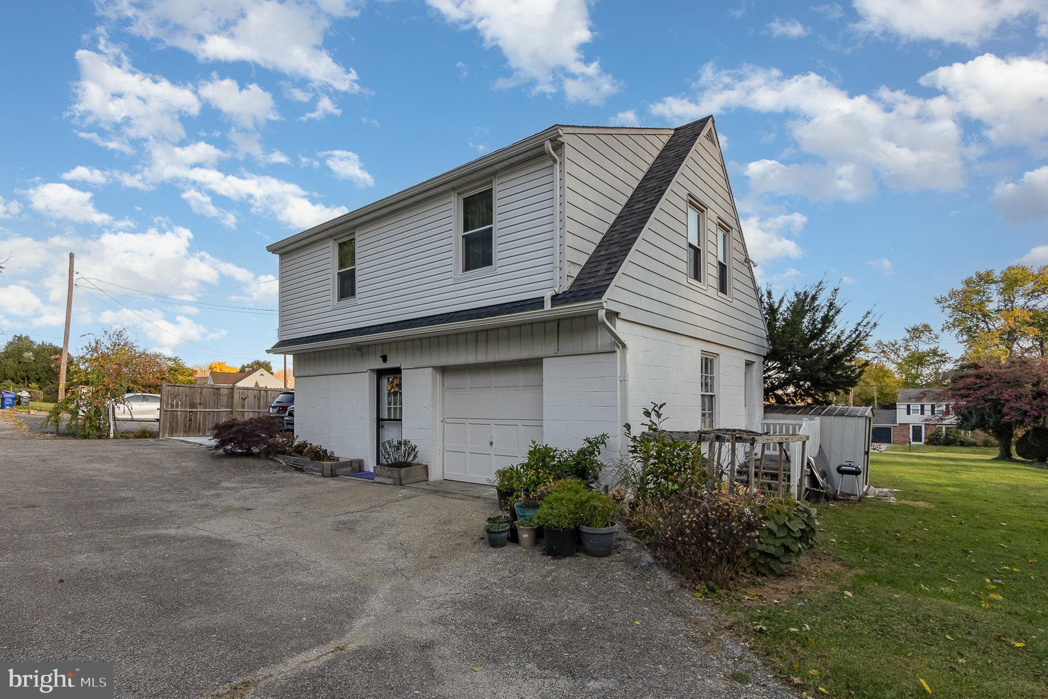 108 Locust Grove Road York, PA 17402 - Photo 22 of 28 Gallery Image 22