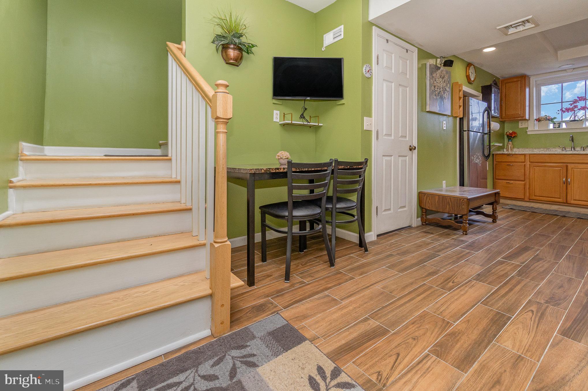 108 Locust Grove Road York, PA 17402 - Photo 10 of 28 Gallery Image 10