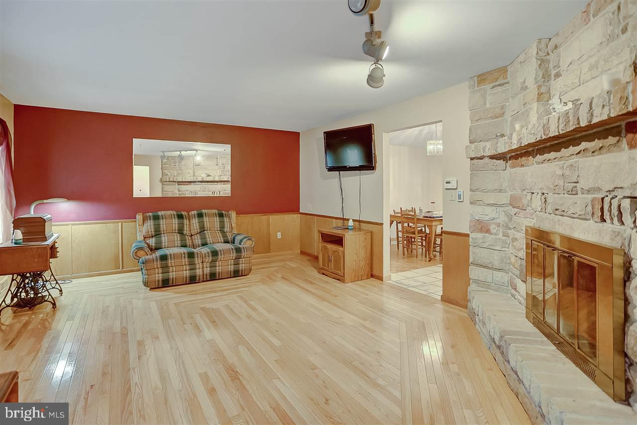 15 Hill Top Road Halifax, PA 17032 - Photo 3 of 19