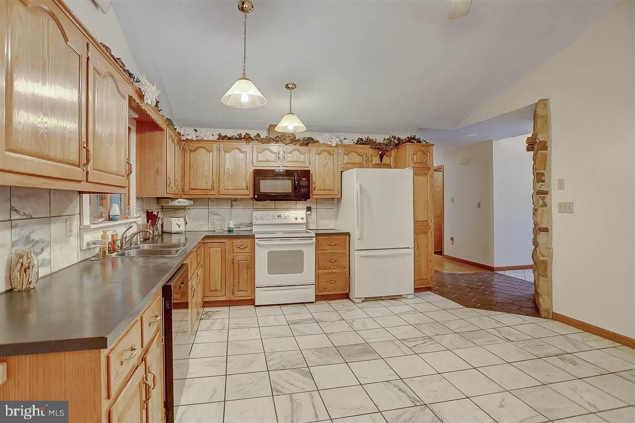 15 Hill Top Road Halifax, PA 17032 - Photo 6 of 19