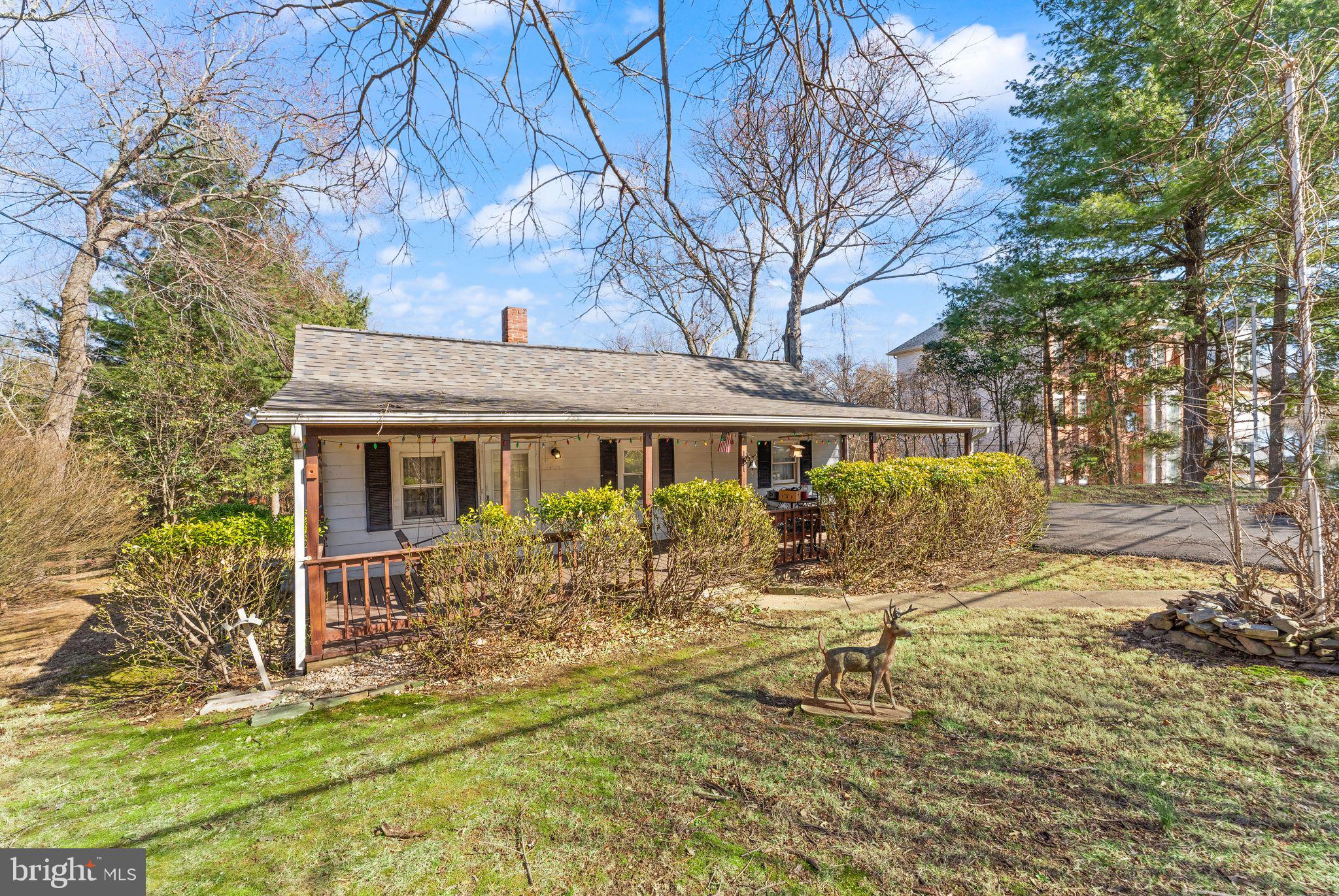 927 Utterback Store Road Great Falls, VA 22066 - Photo 2 of 11 Gallery Image 2