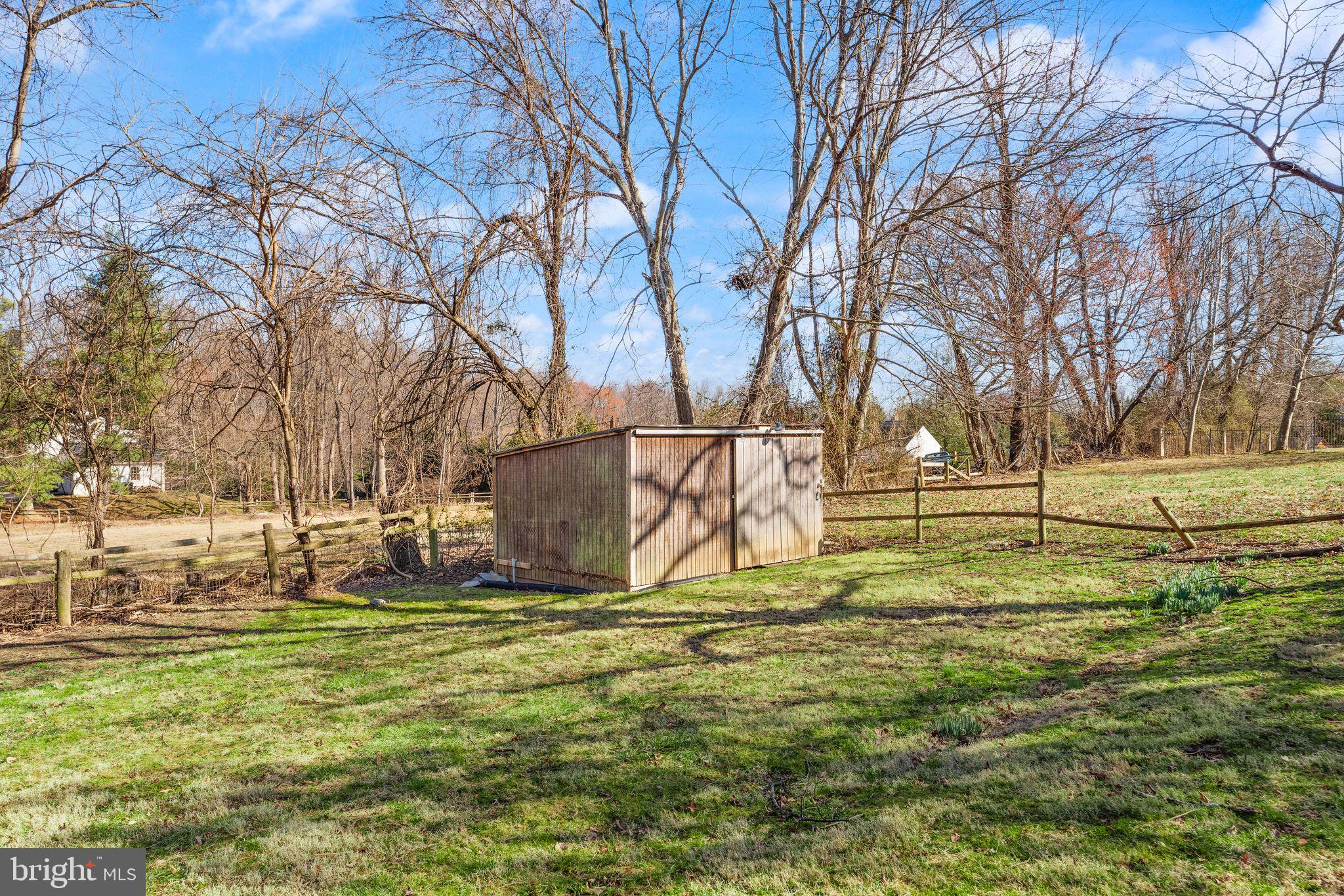 927 Utterback Store Road Great Falls, VA 22066 - Photo 8 of 11 Gallery Image 8