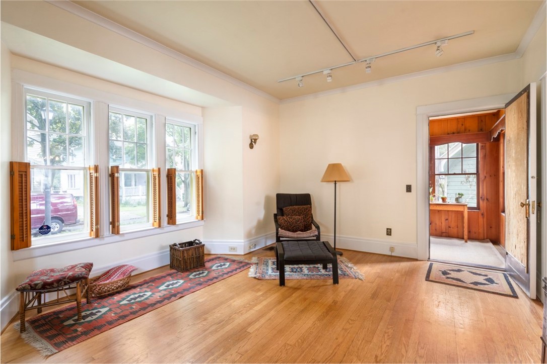 28 Washburn Park Rochester, NY 14620 - Photo 15 of 43