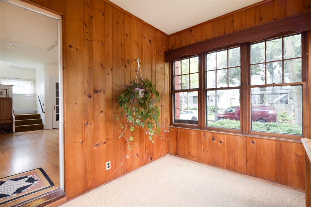 28 Washburn Park Rochester, NY 14620 - Photo 17 of 43