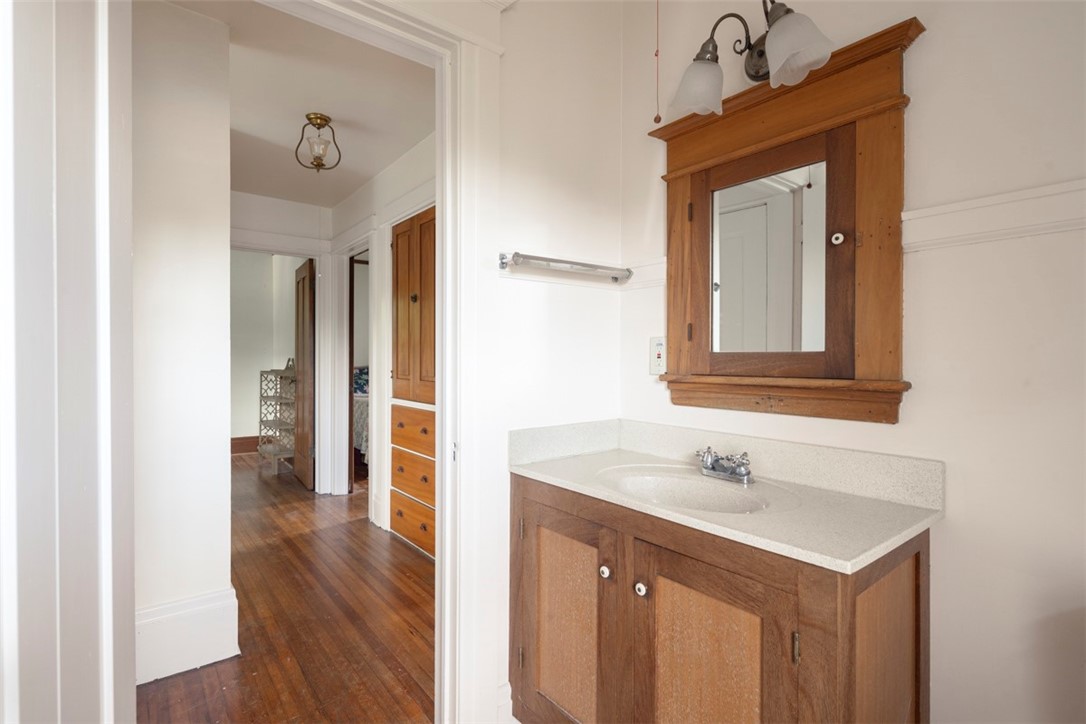 28 Washburn Park Rochester, NY 14620 - Photo 18 of 43