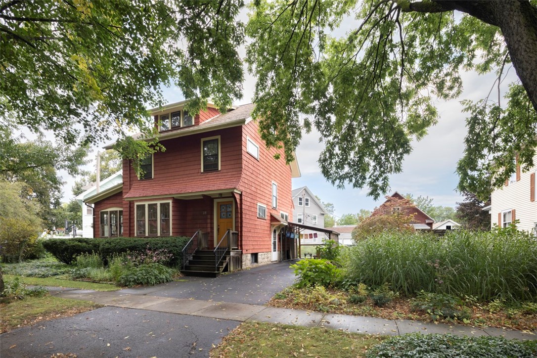 28 Washburn Park Rochester, NY 14620 - Photo 2 of 43