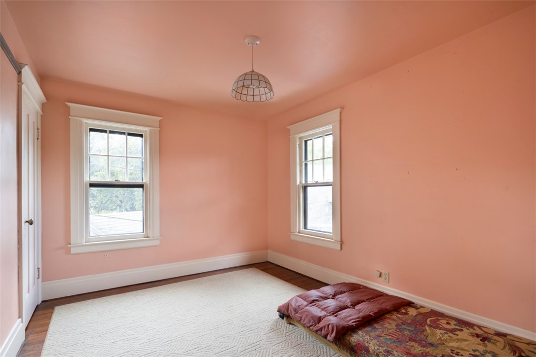 28 Washburn Park Rochester, NY 14620 - Photo 25 of 43