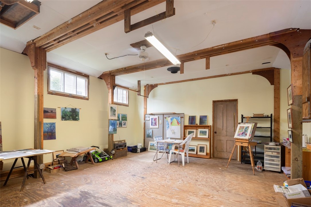 28 Washburn Park Rochester, NY 14620 - Photo 4 of 43