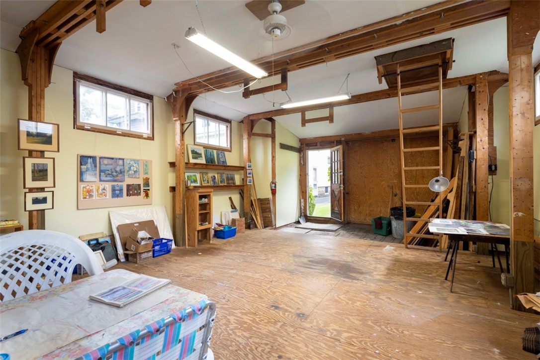 28 Washburn Park Rochester, NY 14620 - Photo 5 of 43