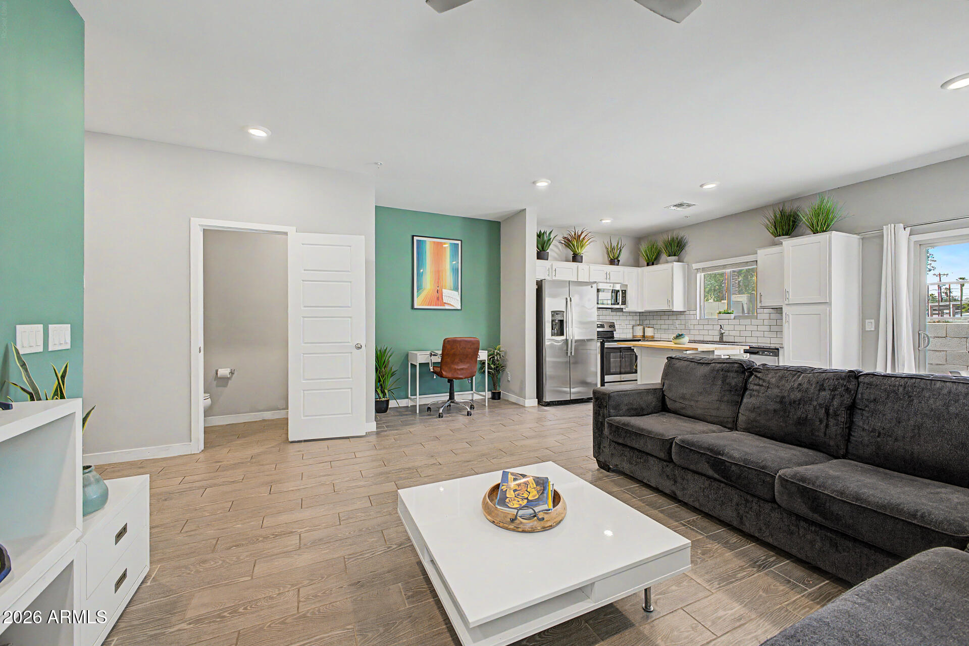 8342 North 22nd Lane Phoenix, AZ 85021 - Photo 3 of 34