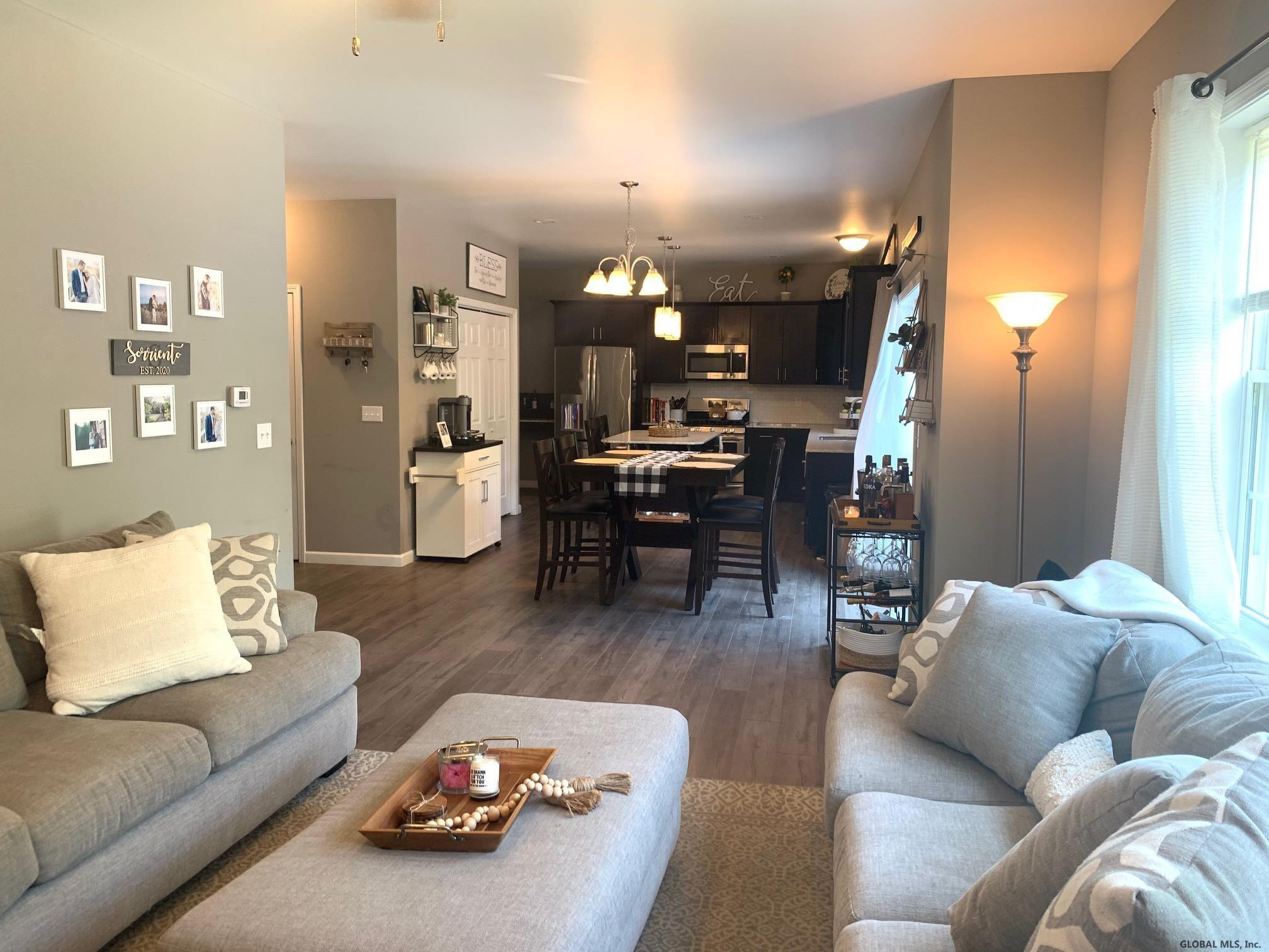 317 Boght Road Watervliet, NY 12189 - Photo 4 of 26 Photo 4