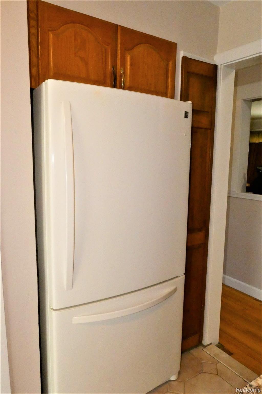1470 Hampton Road Mount Clemens, MI 48043 - Photo 6 of 19 Kitchen.jpg