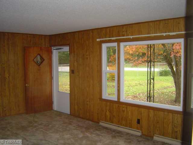 2823 Roland Road Greensboro, NC 27407 - Photo 3 of 8 Living Room.