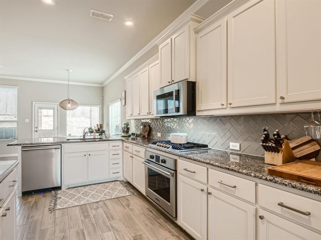 10036 Bodega Bay Road Fort Worth, TX 76177 - Photo 10 of 40 Gallery Image 10
