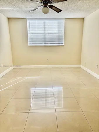 $1,600 | 1800 Southwest 81st Avenue, Unit 1112, North Lauderdale, FL 33068